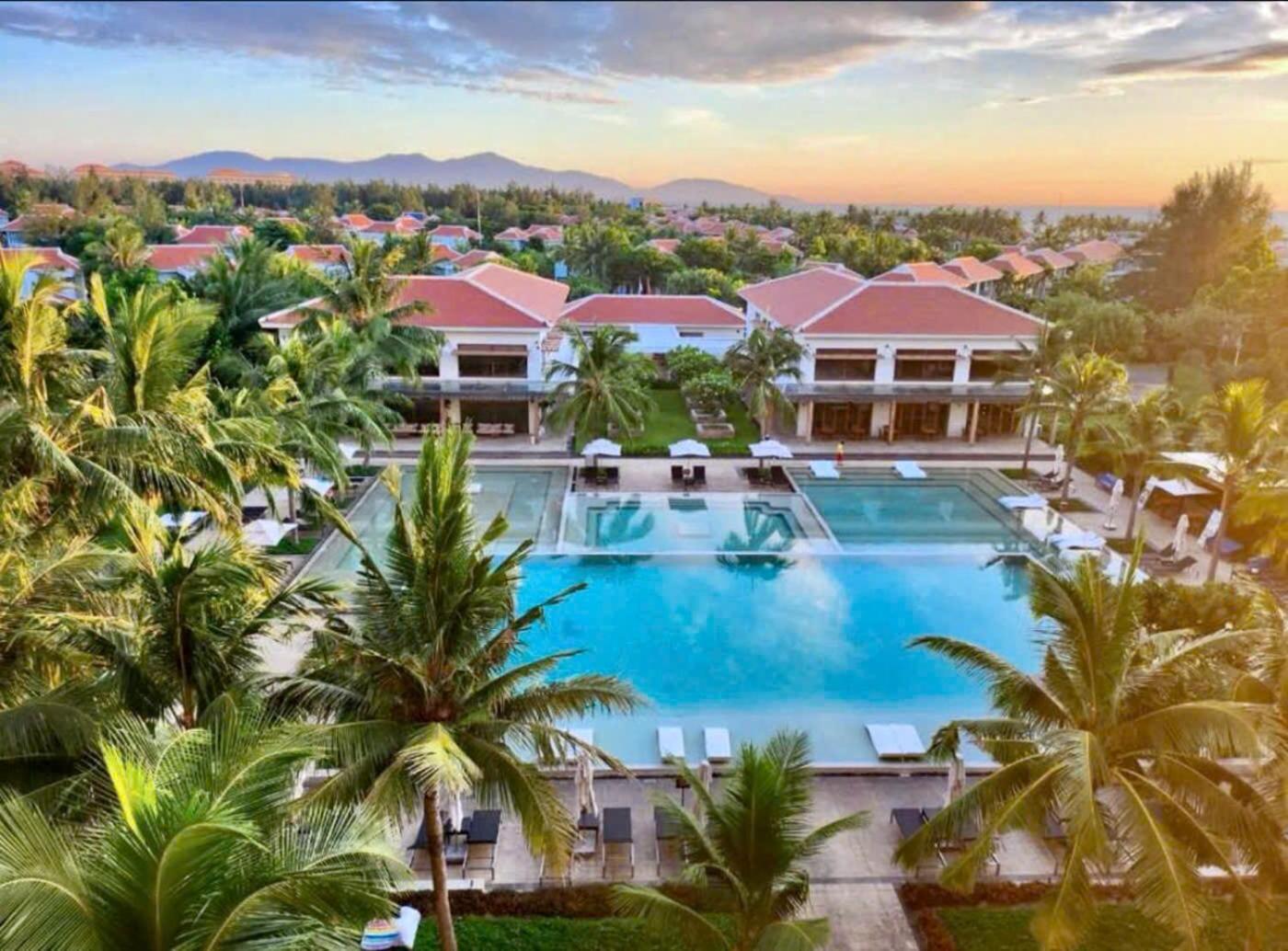 Luxury Dana Beach Resort & Spa دا نانغ المظهر الخارجي الصورة