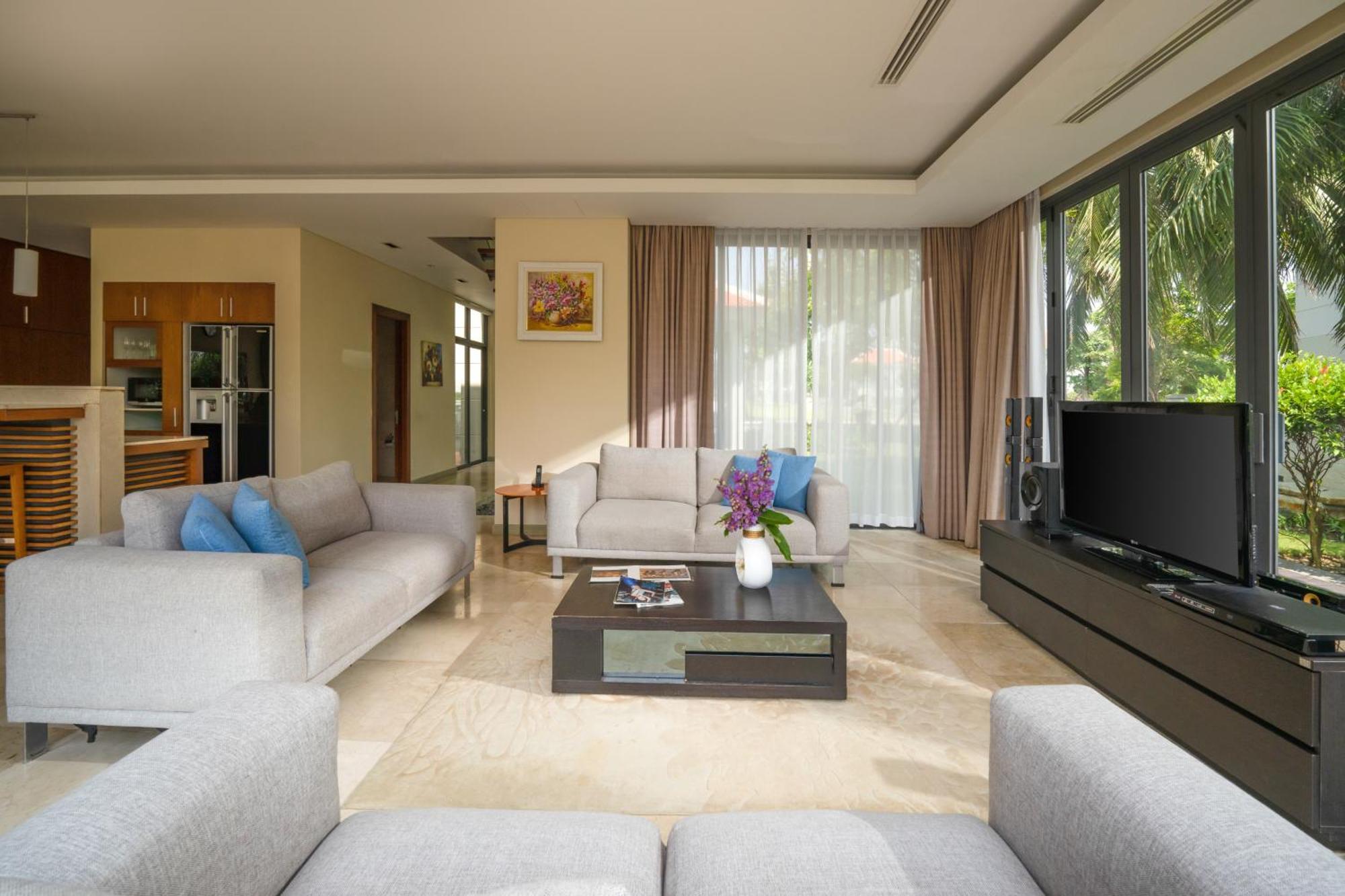 Luxury Dana Beach Resort & Spa دا نانغ الغرفة الصورة