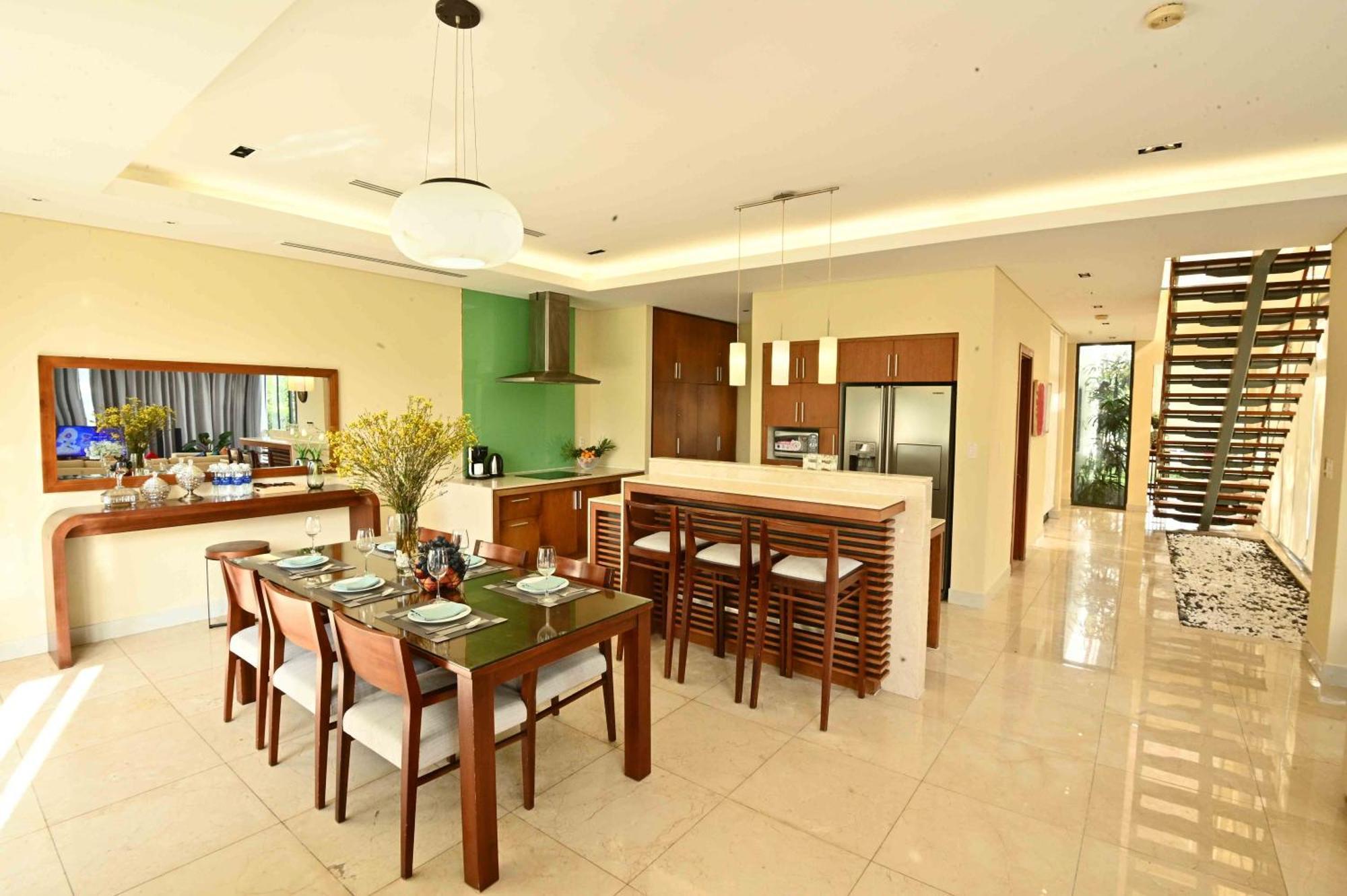 Luxury Dana Beach Resort & Spa دا نانغ الغرفة الصورة