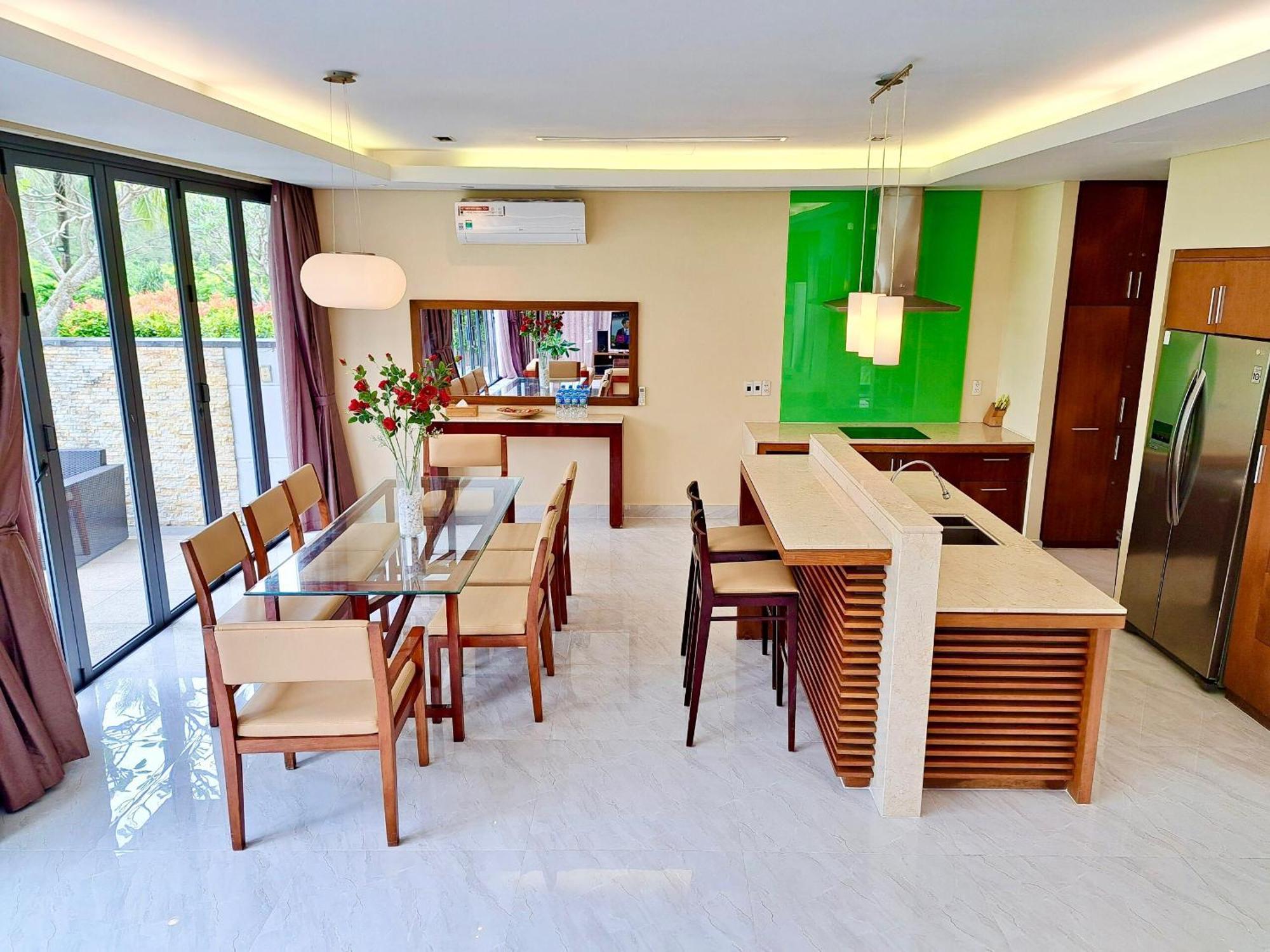 Luxury Dana Beach Resort & Spa دا نانغ الغرفة الصورة