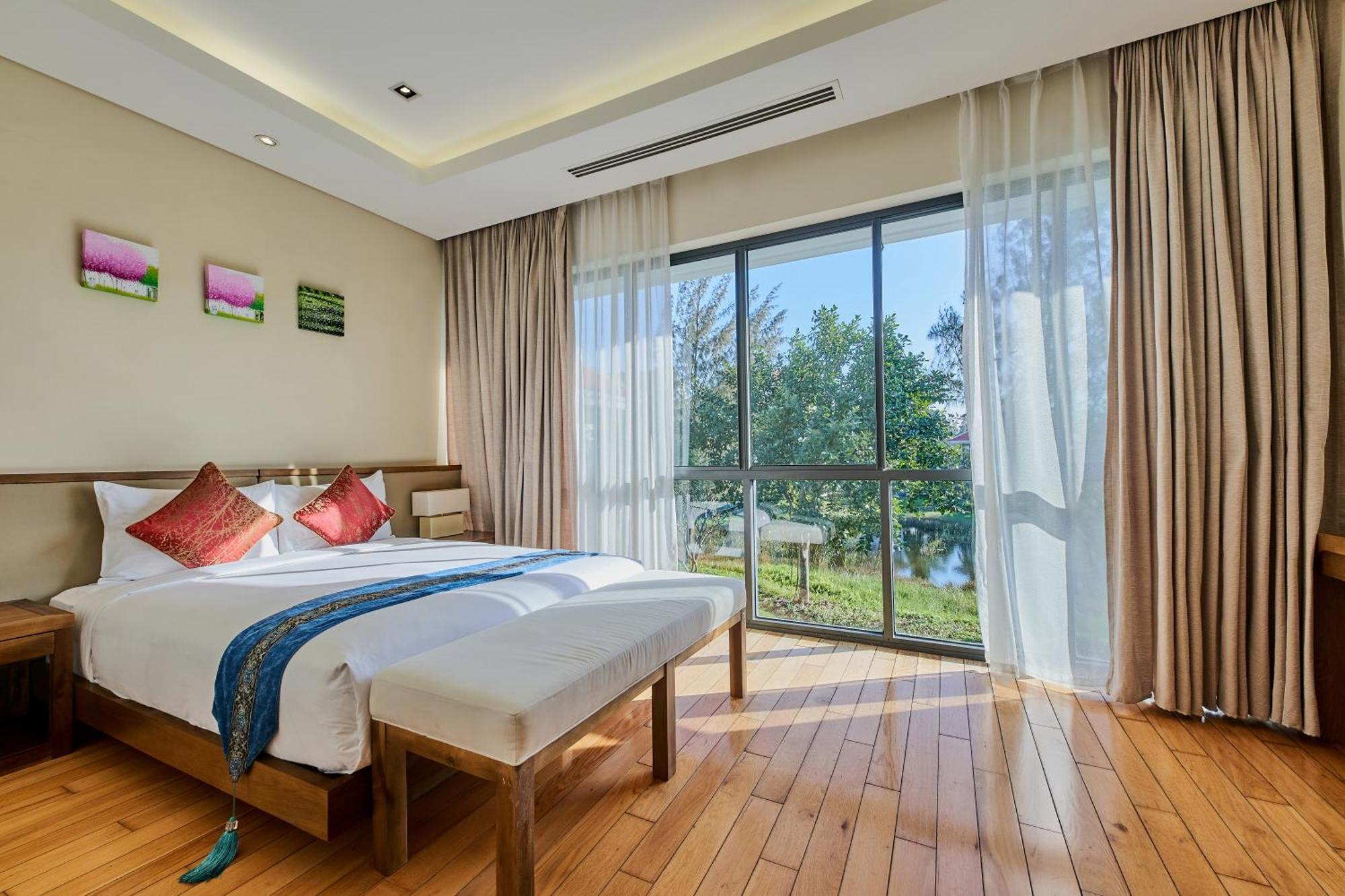 Luxury Dana Beach Resort & Spa دا نانغ الغرفة الصورة
