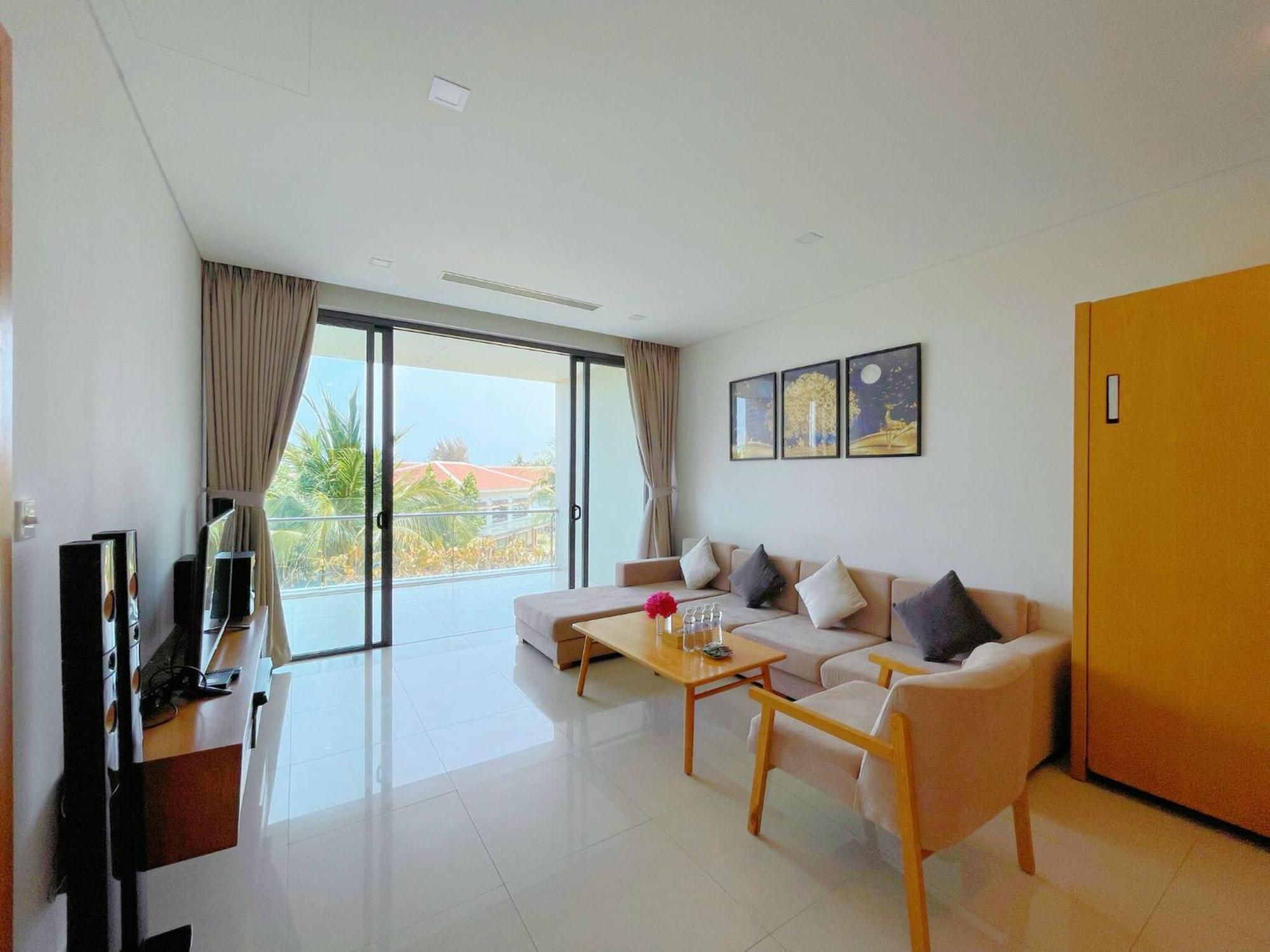 Luxury Dana Beach Resort & Spa دا نانغ الغرفة الصورة